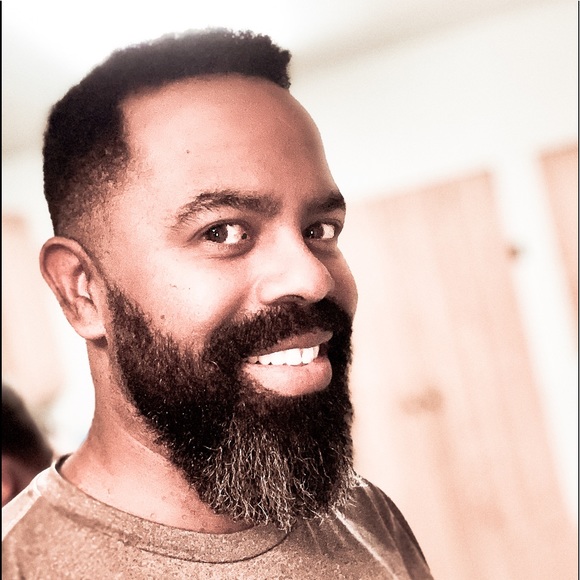 Meet your Posher, Kendrick - Picture 3 of 4